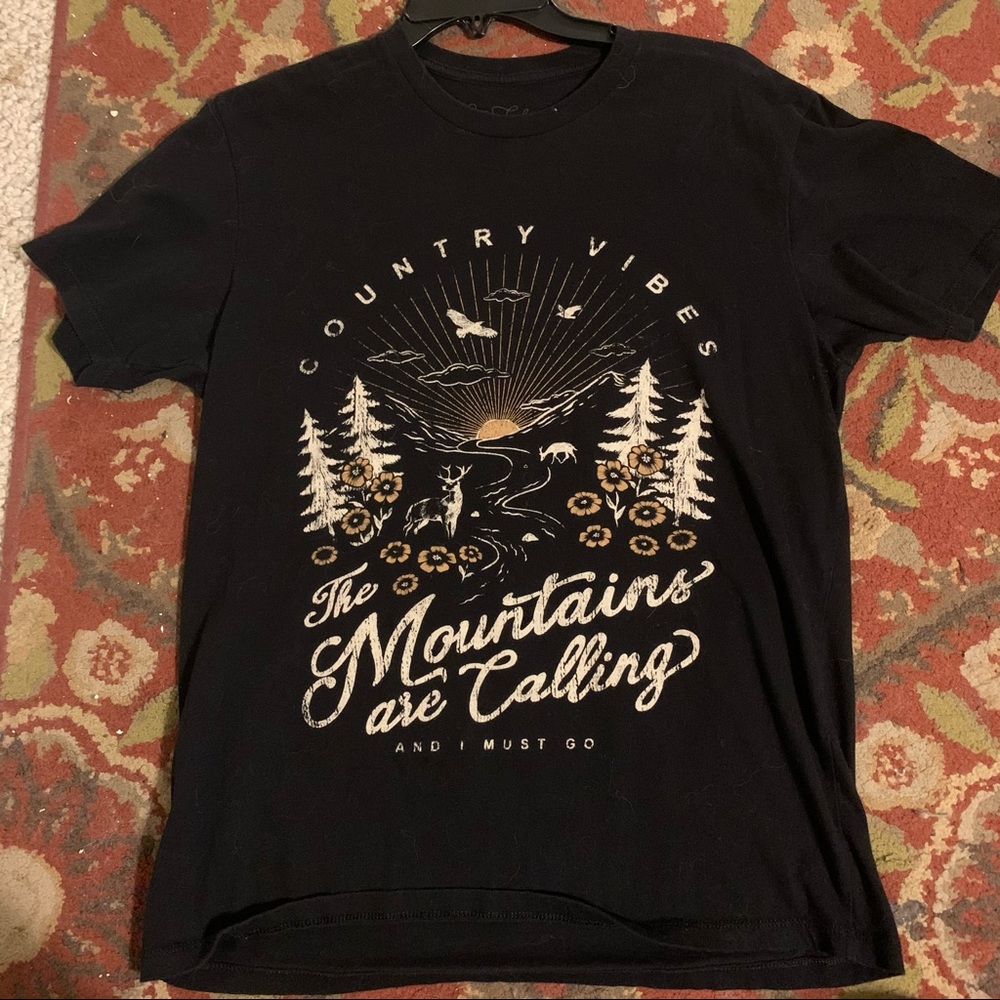 Women’s Graphic Tee